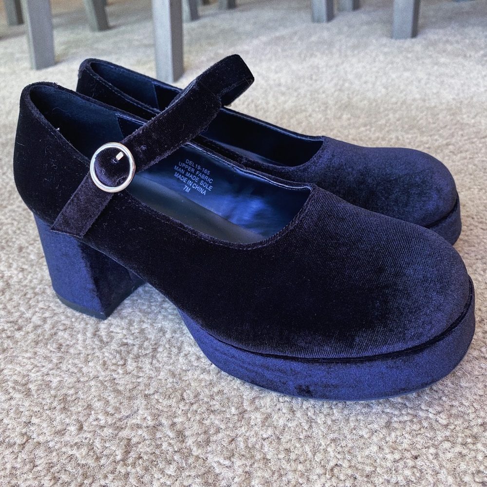 “Recess Junkie Mary Janes” from deLiA*s by Dolls Kill